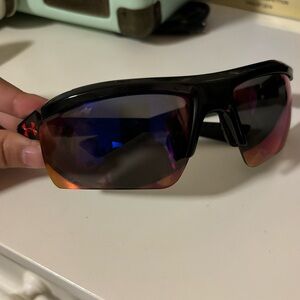 COPY - UNDER ARMOUR SPORTY SUNGLASSES